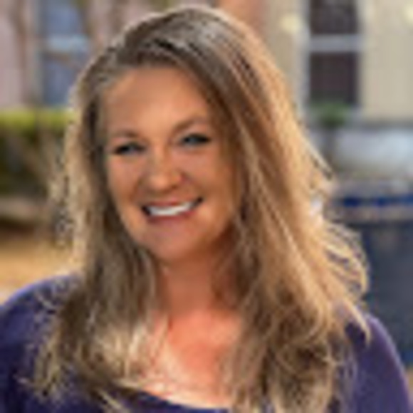 Meet your Posher, Holly - Picture 1 of 1